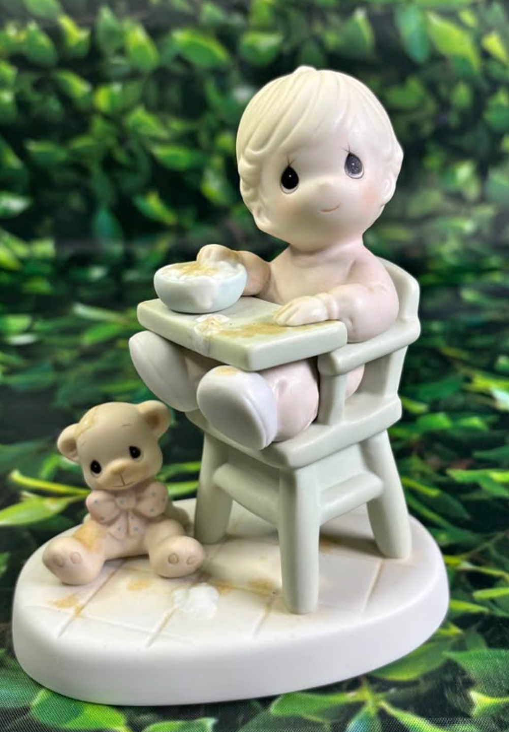 Precious Moments Figurine – Baby’s First Meal (1990)