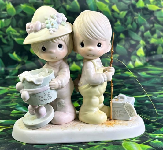 Precious Moments Figurine – Our First Christmas Together (1988)