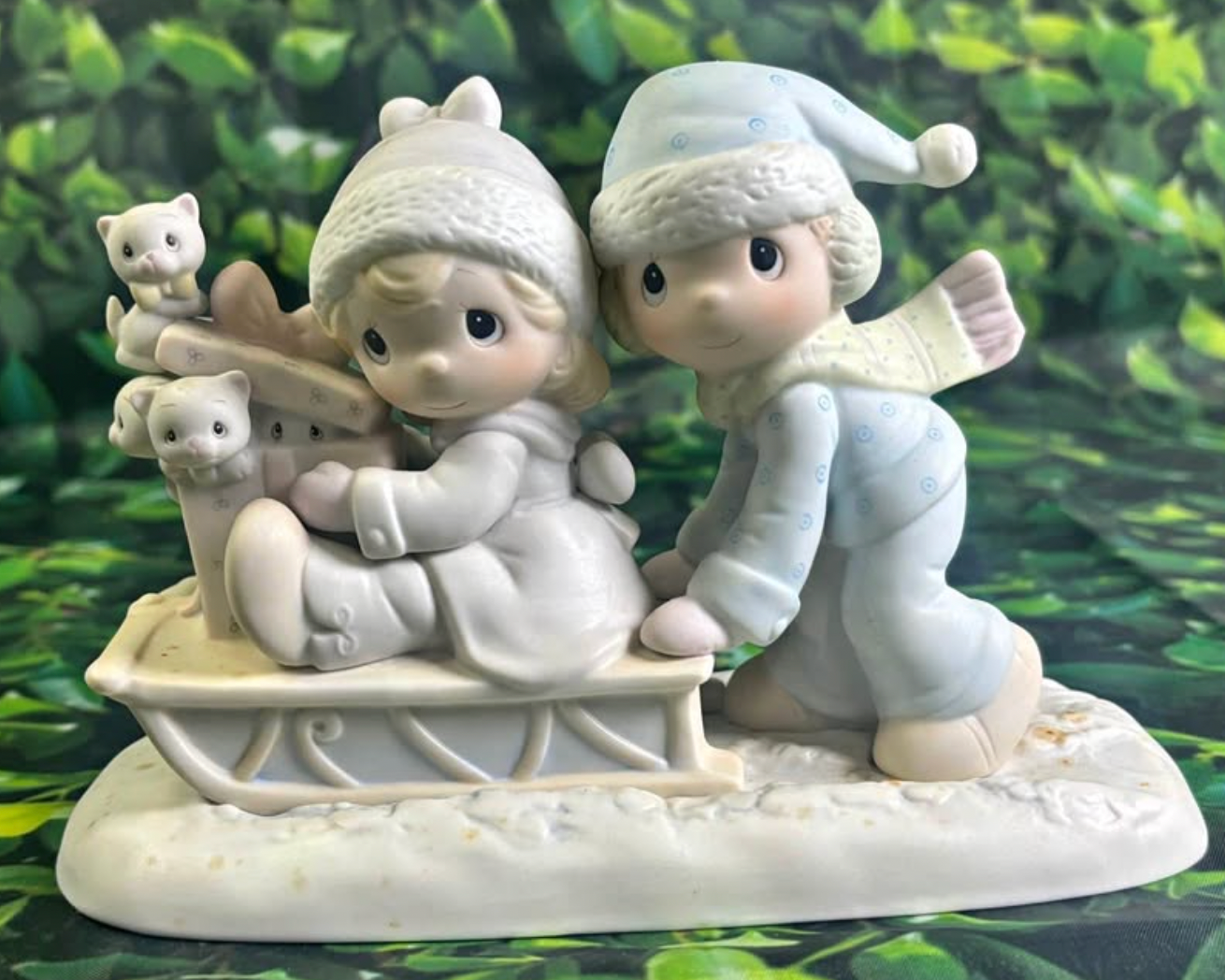 Precious Moments Figurine – Sharing Our Season Together (1983)