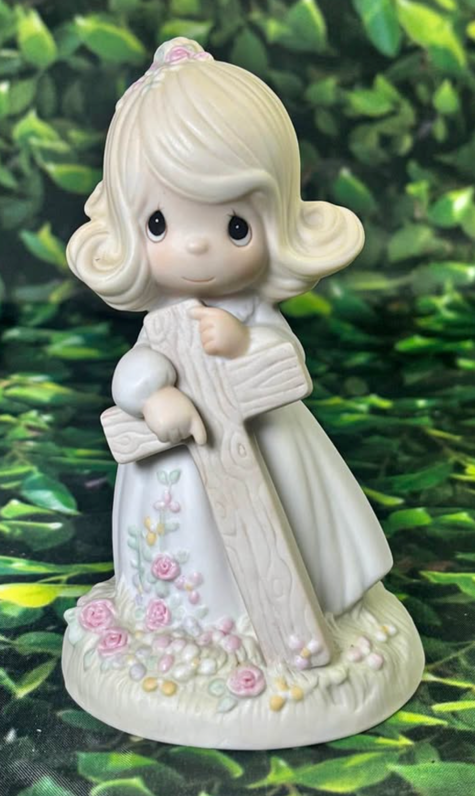 Precious Moments “I Believe in the Old Rugged Cross” – 1985